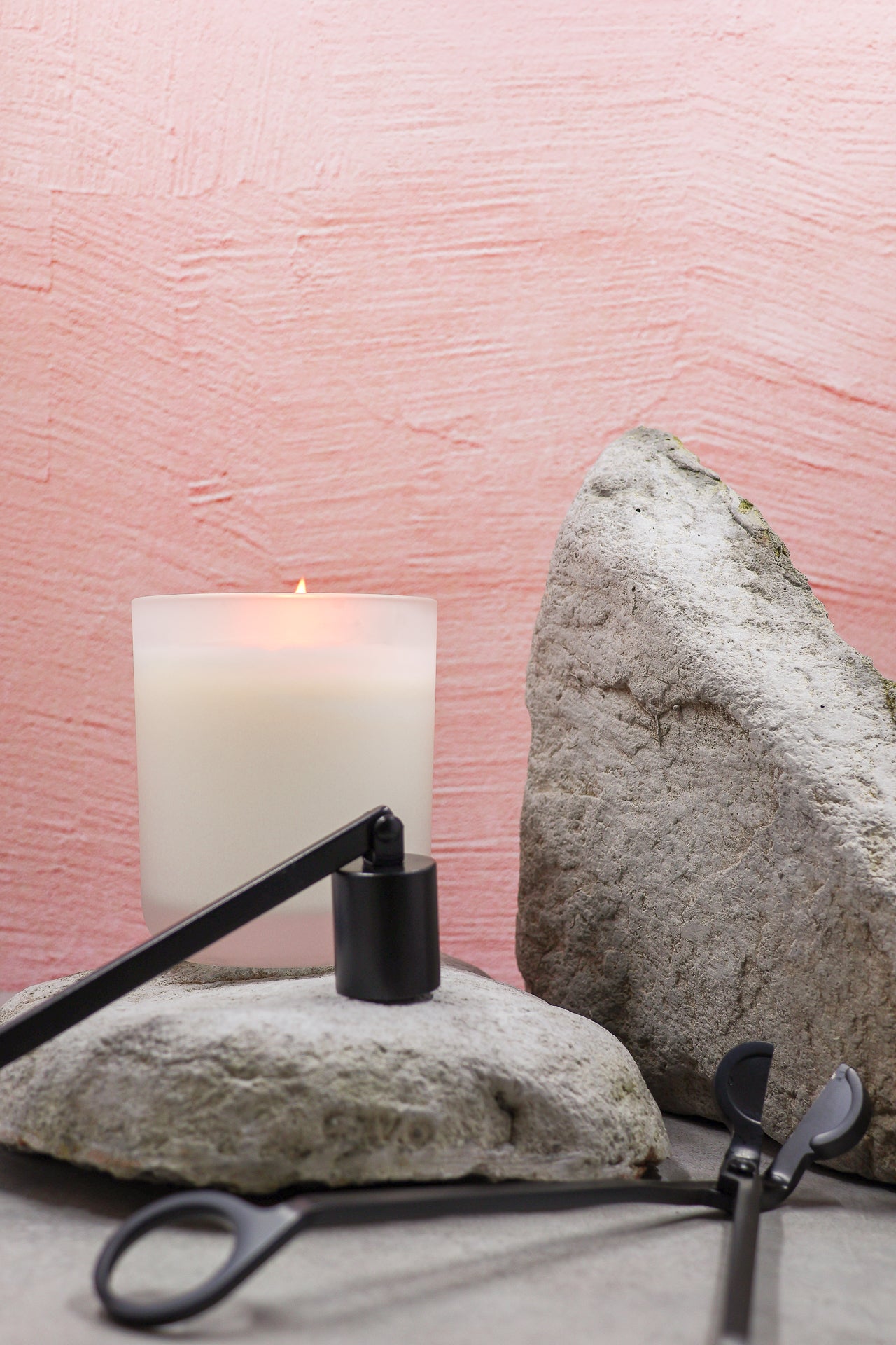 Crystl. Candle with wick trimmer and wick snuffer