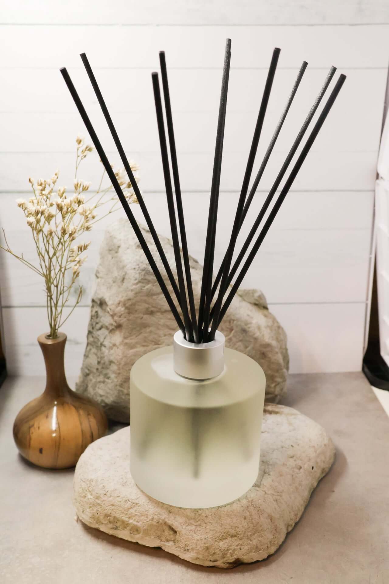 Crystal infused diffuser with wicks of the fragrance Coconut and Vanilla Bean